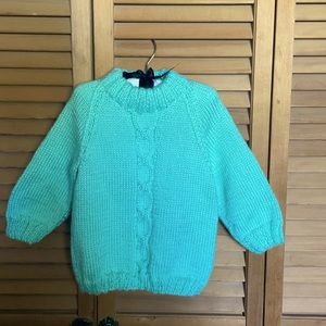 Baby’s sweater 3-6 M. Snuggle in comfort & style!